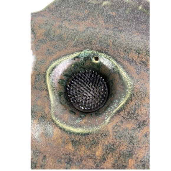 Signed Art Pottery Green Frog Speckled Glaze Lilypad Design - Picture 3 of 9